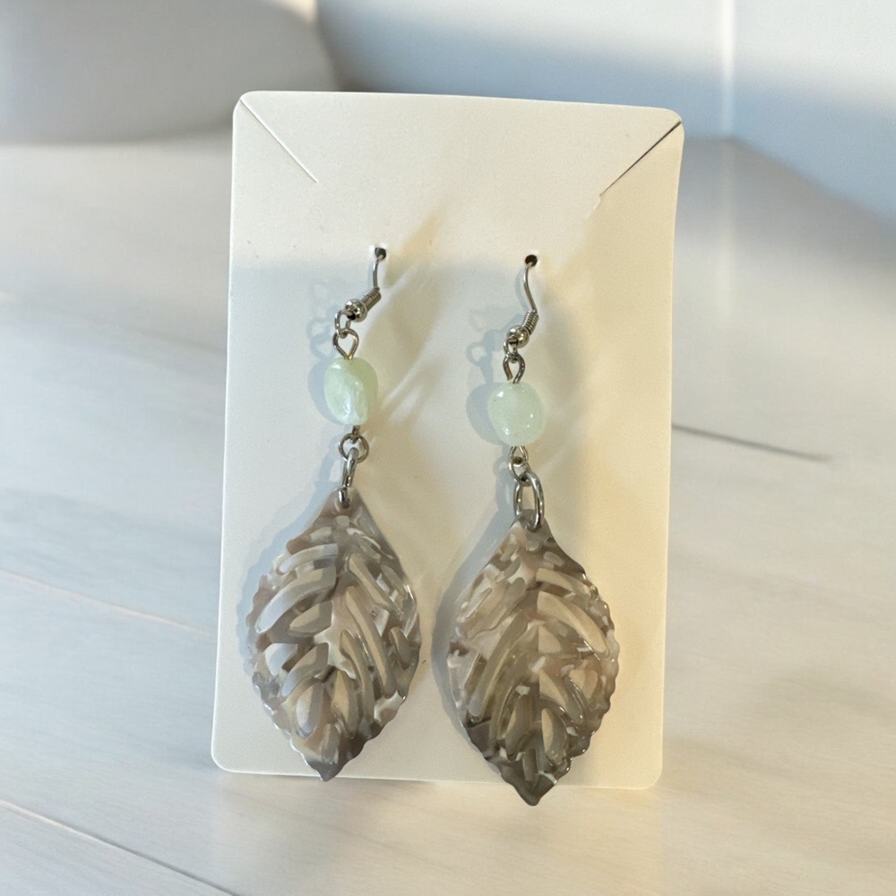 Lucite Leaf Earrings Vintage Modern Pearlescent Beads 2.5"